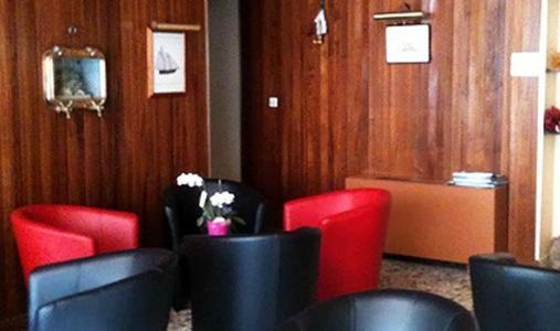 Grand Hotel De L'Etoile Courtenay  Dış mekan fotoğraf